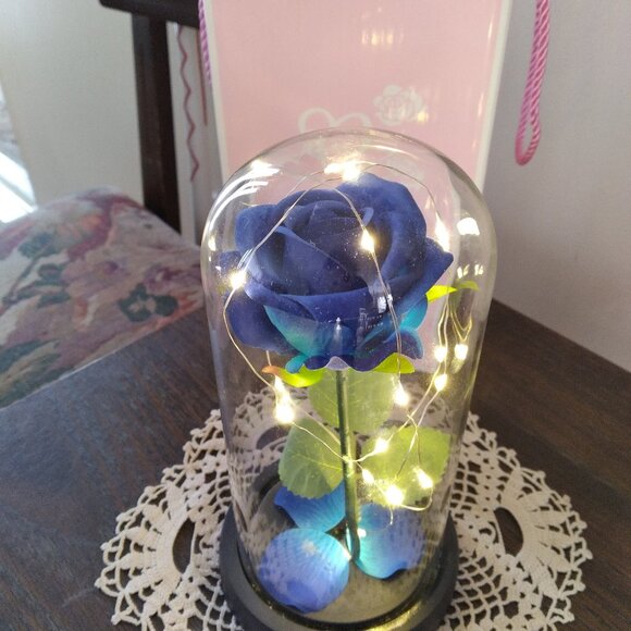 Elegant Rose, LED lights, Excellent for the gift - Picture 2 of 7